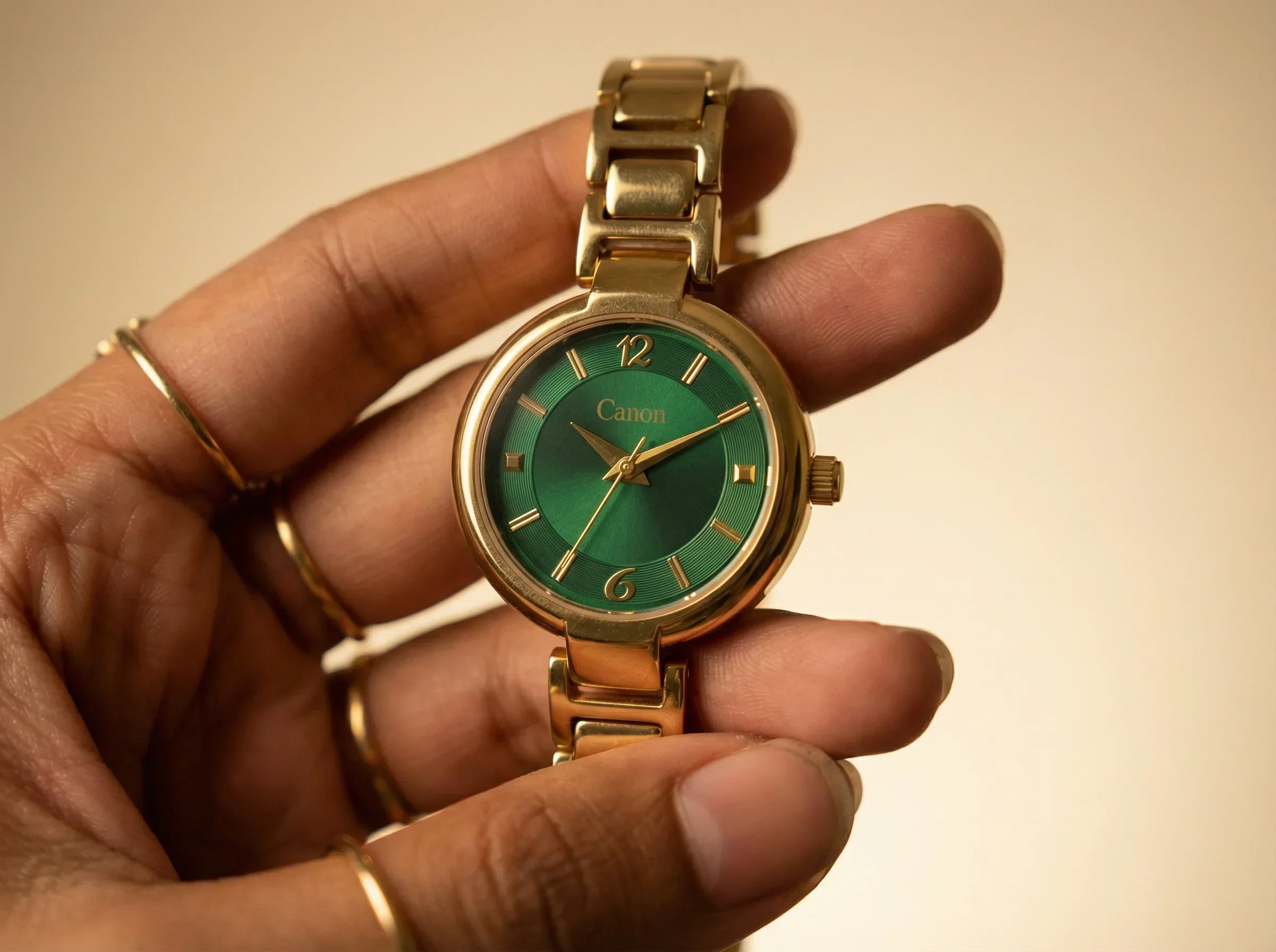 Canon Quartz Golden & Green Watch for Women CN-423 - Image 4