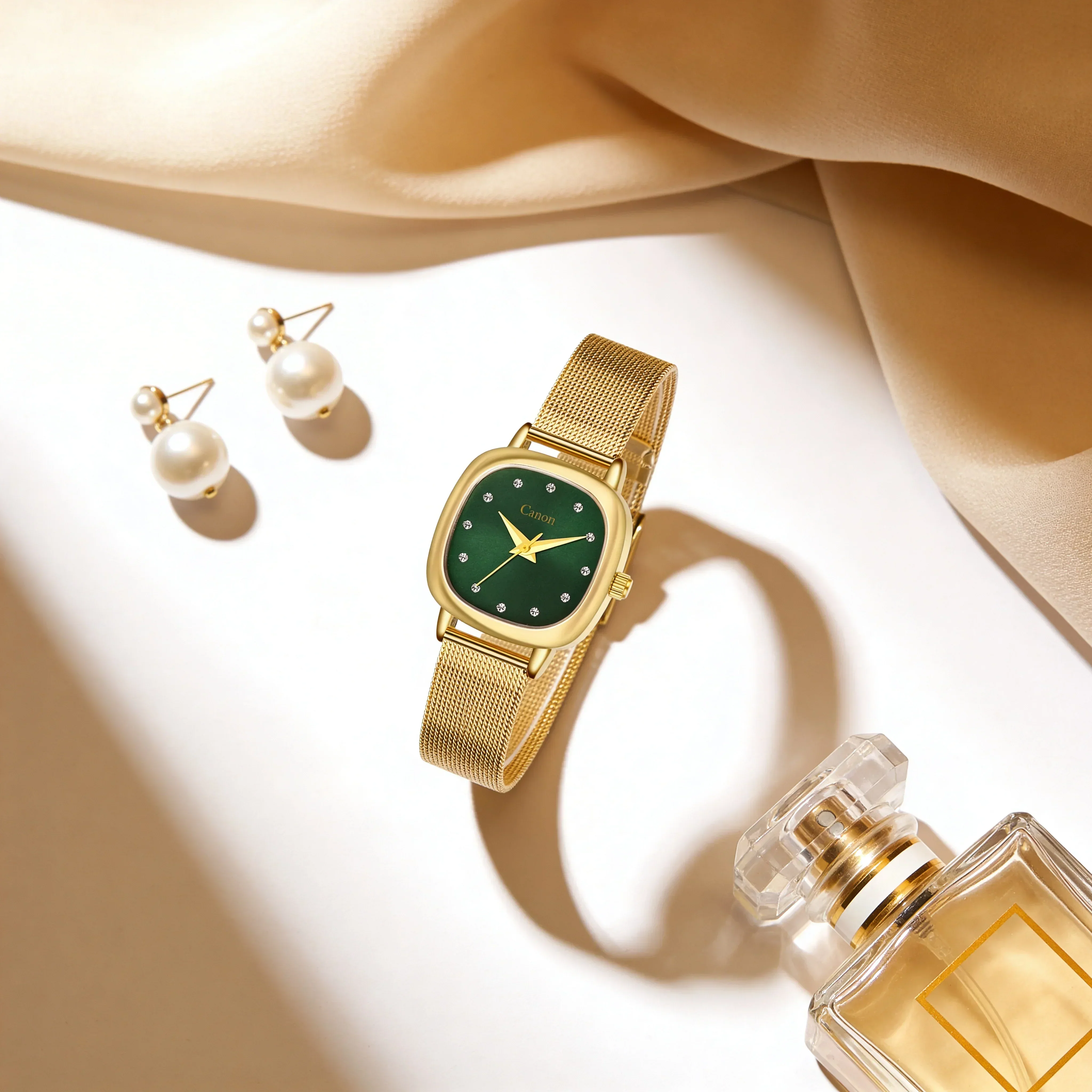 Classic Golden Vintage Watch For Women 452 - Image 4