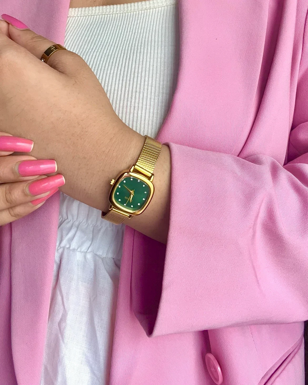 Classic Golden Vintage Watch For Women 452 - Image 6